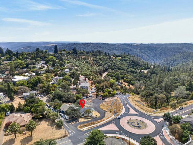 100 Aeolia Dr, Auburn, CA 95603