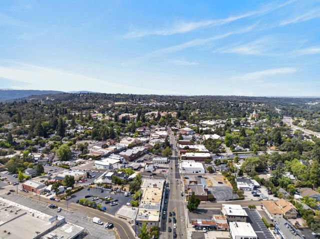 100 Aeolia Dr, Auburn, CA 95603