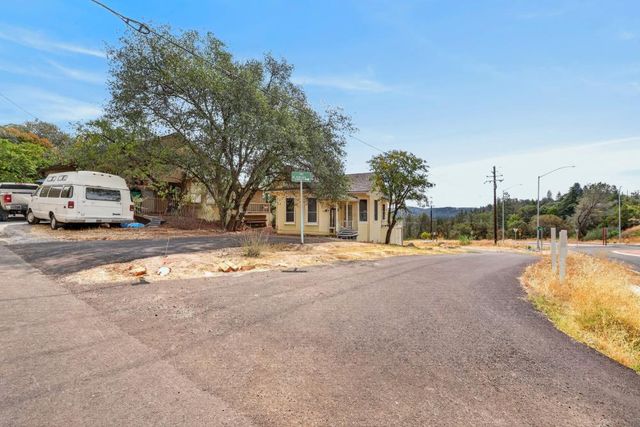 100 Aeolia Dr, Auburn, CA 95603