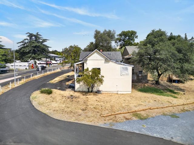 100 Aeolia Dr, Auburn, CA 95603