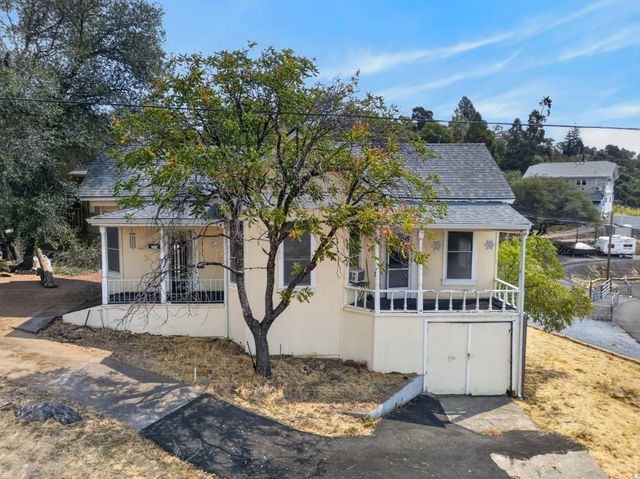 100 Aeolia Dr, Auburn, CA 95603