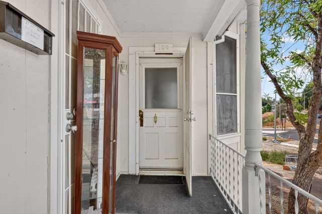 100 Aeolia Dr, Auburn, CA 95603