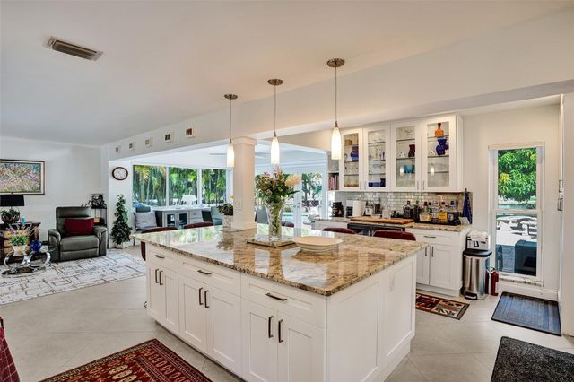 2949 NE 1st Ave, Wilton Manors, FL 33334