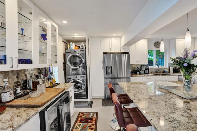 2949 NE 1st Ave, Wilton Manors, FL 33334