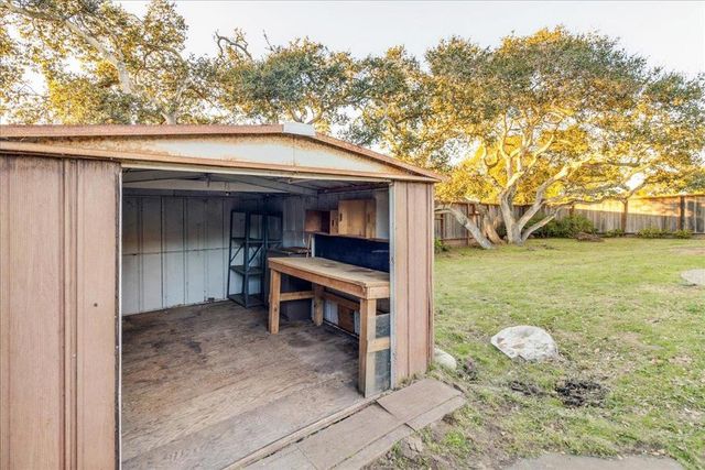 15175 Oak Hills Drive, Salinas, CA 93907