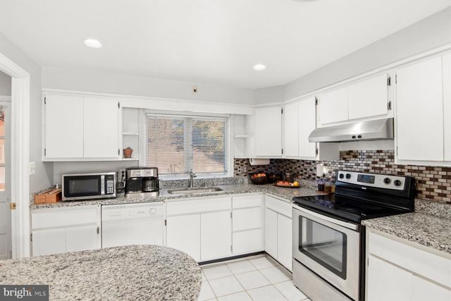 802 SHAW CT, Towson, MD 21286