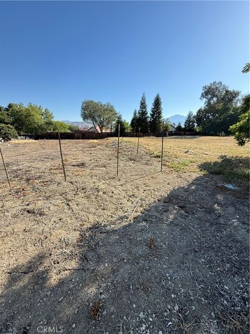 33136 Colorado, Yucaipa, CA 92399
