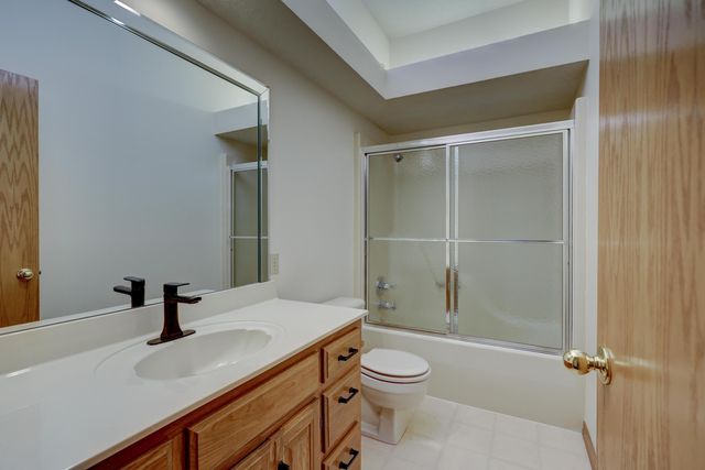 925 Gene Taylor Drive, Carthage, MO 64836