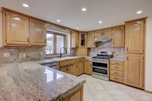 925 Gene Taylor Drive, Carthage, MO 64836