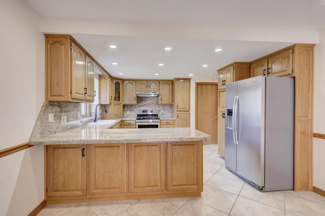 925 Gene Taylor Drive, Carthage, MO 64836