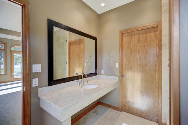 925 Gene Taylor Drive, Carthage, MO 64836