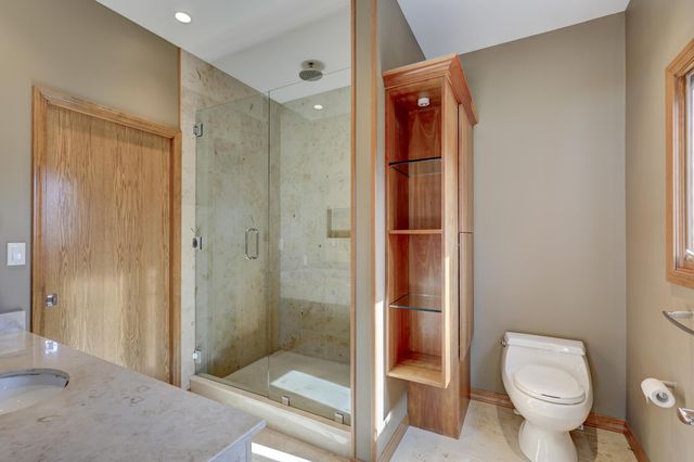 925 Gene Taylor Drive, Carthage, MO 64836