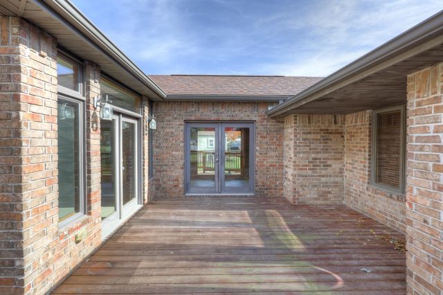 925 Gene Taylor Drive, Carthage, MO 64836