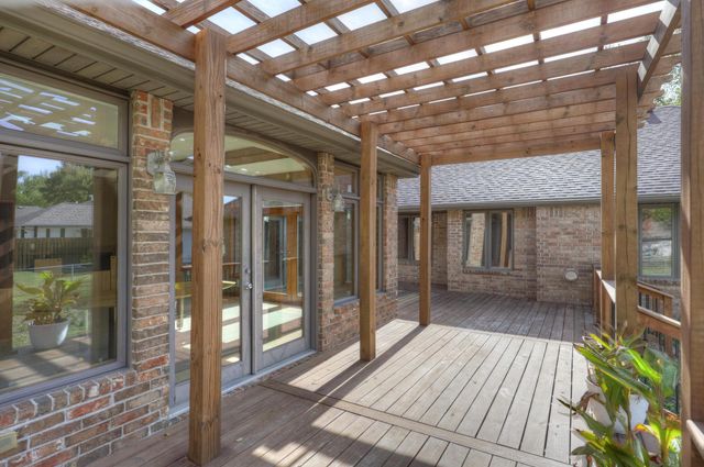 925 Gene Taylor Drive, Carthage, MO 64836