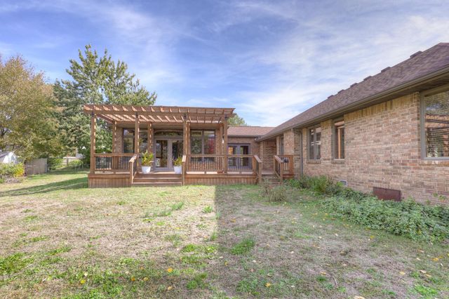 925 Gene Taylor Drive, Carthage, MO 64836