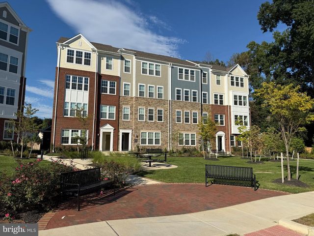 10824 CEDAR AVE, Fairfax, VA 22030