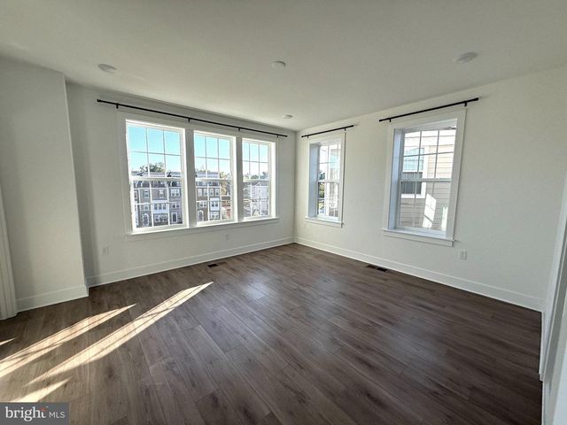 10824 CEDAR AVE, Fairfax, VA 22030