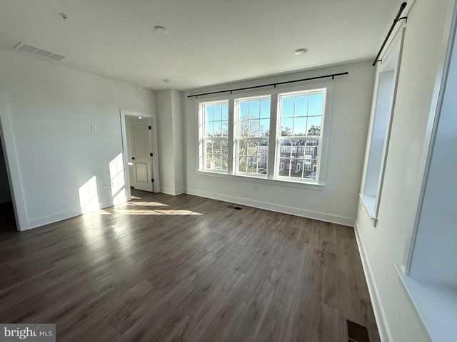 10824 CEDAR AVE, Fairfax, VA 22030
