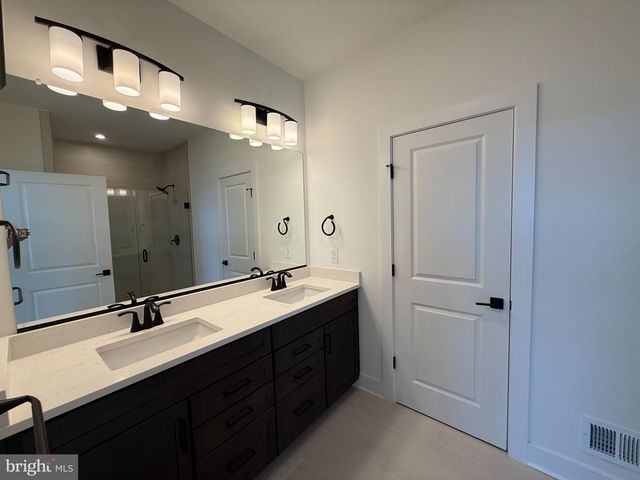 10824 CEDAR AVE, Fairfax, VA 22030