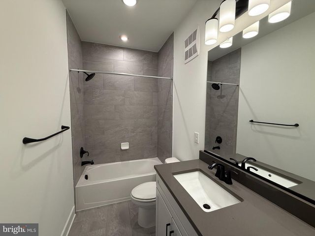 10824 CEDAR AVE, Fairfax, VA 22030