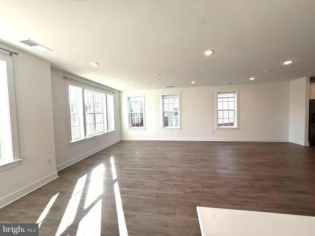 10824 CEDAR AVE, Fairfax, VA 22030