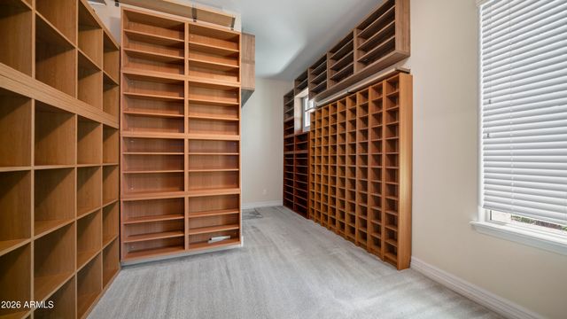 5263 S JOSHUA TREE Lane, Gilbert, AZ 85298