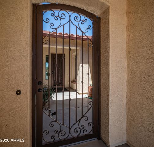 5263 S JOSHUA TREE Lane, Gilbert, AZ 85298