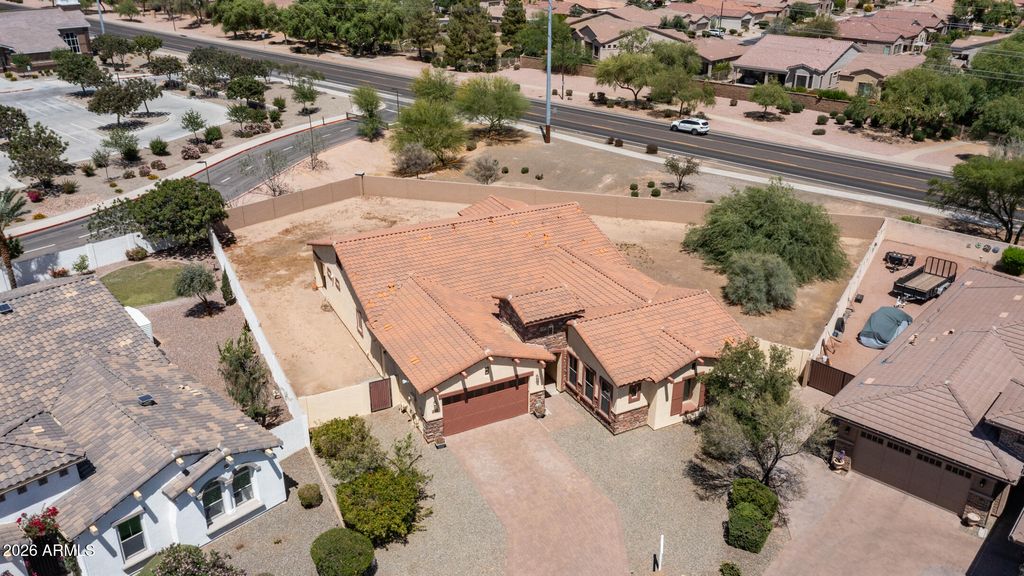 5263 S JOSHUA TREE Lane, Gilbert, AZ 85298