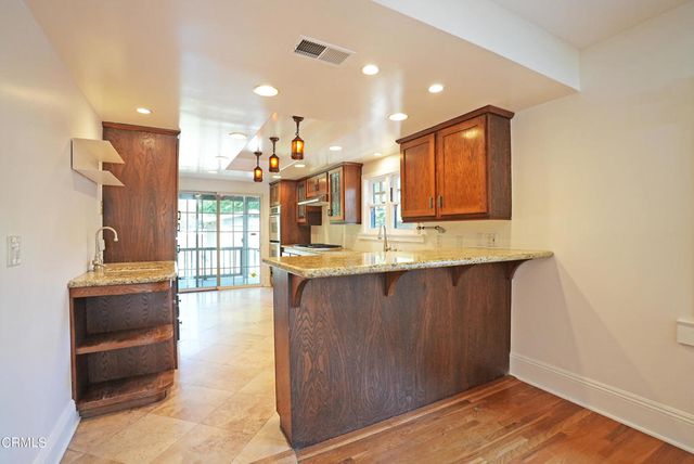 970 N El Molino Avenue, Pasadena, CA 91104