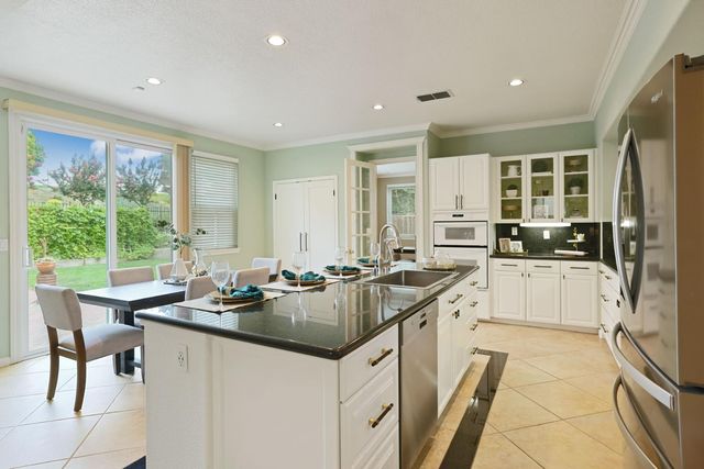 6409 Brook Hollow Cir, Stockton, CA 95219