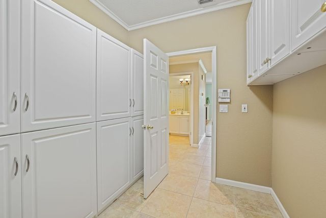 6409 Brook Hollow Cir, Stockton, CA 95219