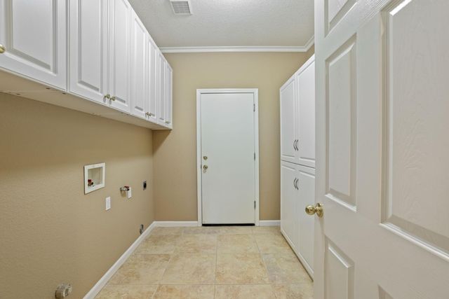 6409 Brook Hollow Cir, Stockton, CA 95219