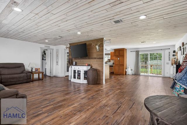 11834 Hwy 23, Glennville, GA 30427