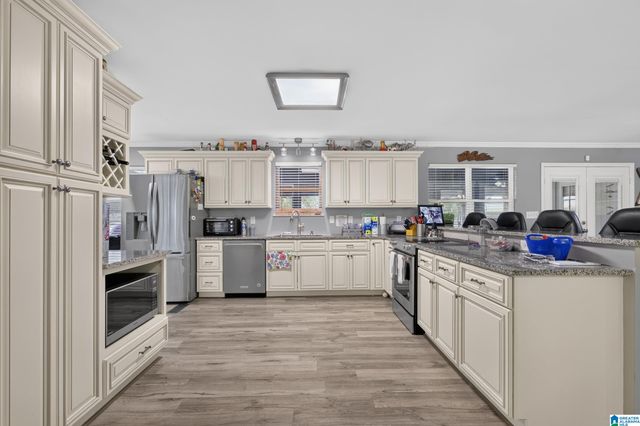 518 COVES POINT DRIVE, Riverside, AL 35135