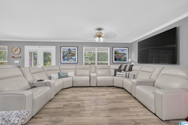 518 COVES POINT DRIVE, Riverside, AL 35135
