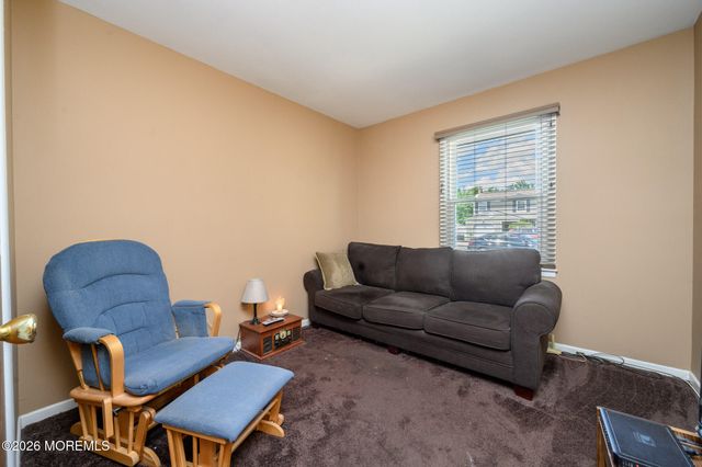 5 Evergreen Place, Howell, NJ 07731