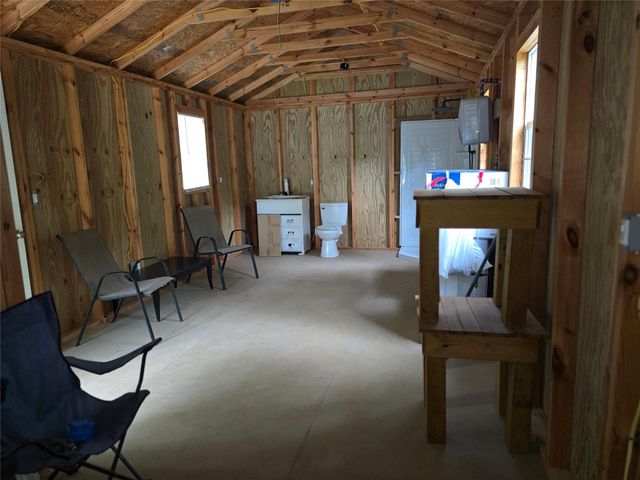 175 Cloverdale, Livingston, TX 77351
