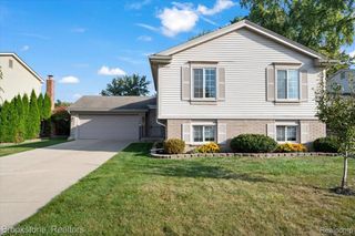 42384 Beechwood Court, Canton, MI 48188
