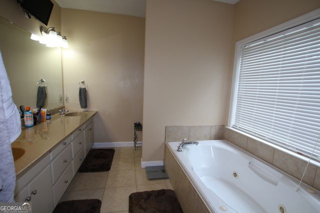 206 Long Leaf Trail, Byron, GA 31008