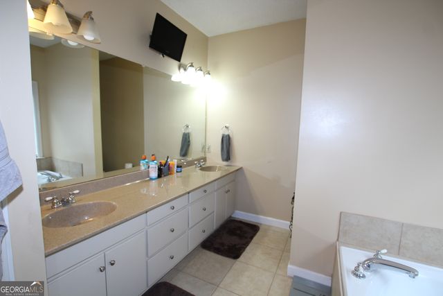 206 Long Leaf Trail, Byron, GA 31008