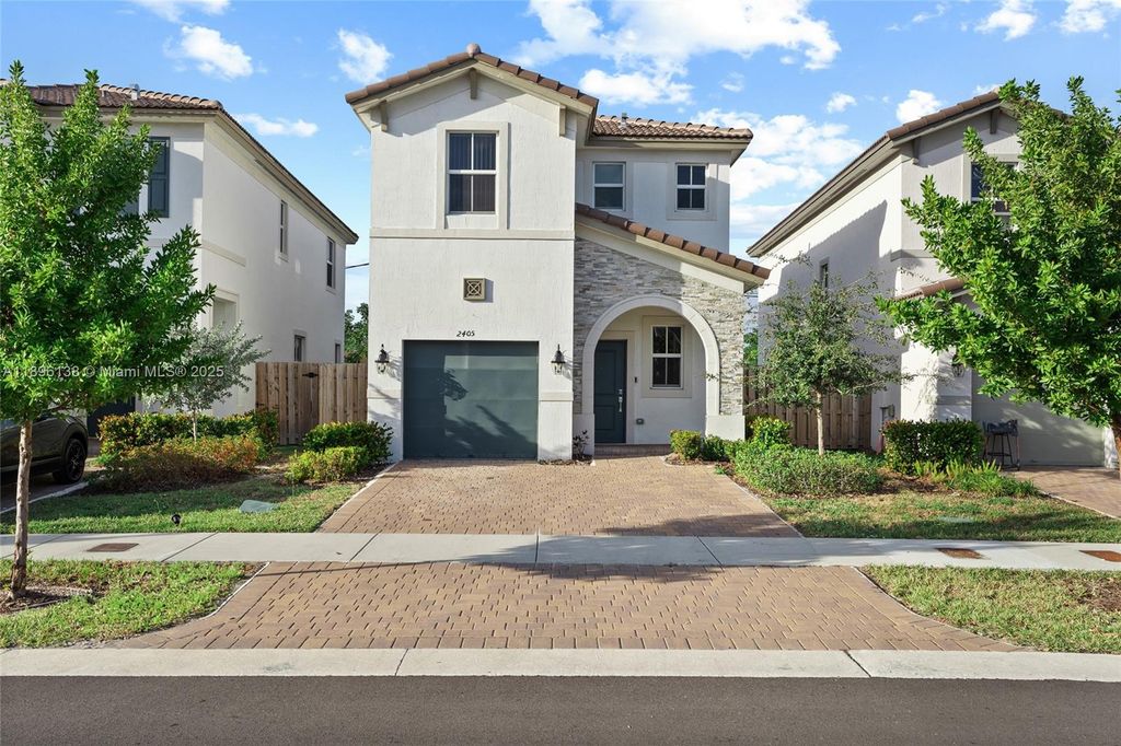 2405 NW 131st Cir, Miami, FL 33167