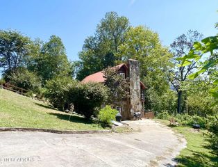 191 Hudson Lane B, Clinton, TN 37716