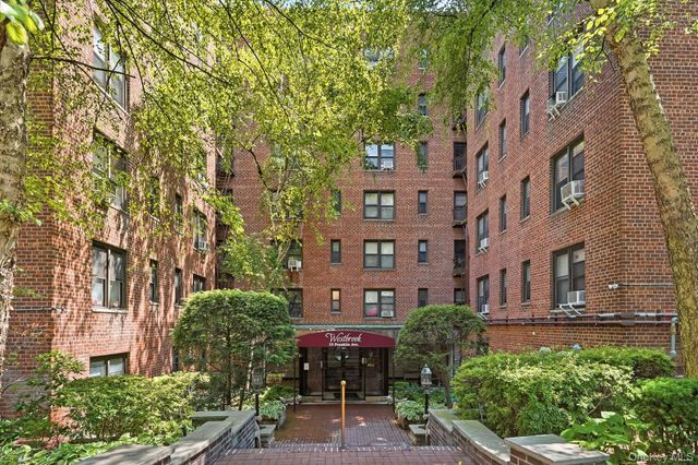 10 Franklin Avenue 3E, White Plains, NY 10601
