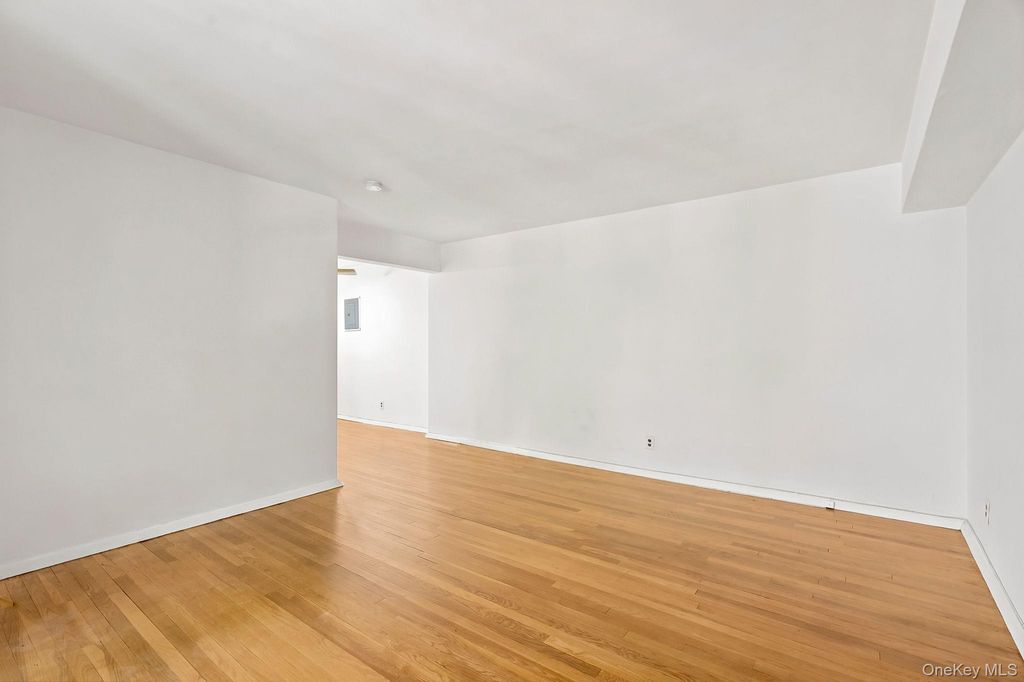 10 Franklin Avenue 3E, White Plains, NY 10601 — photo 4