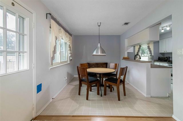 1609 Woodhill DR, Round Rock, TX 78681