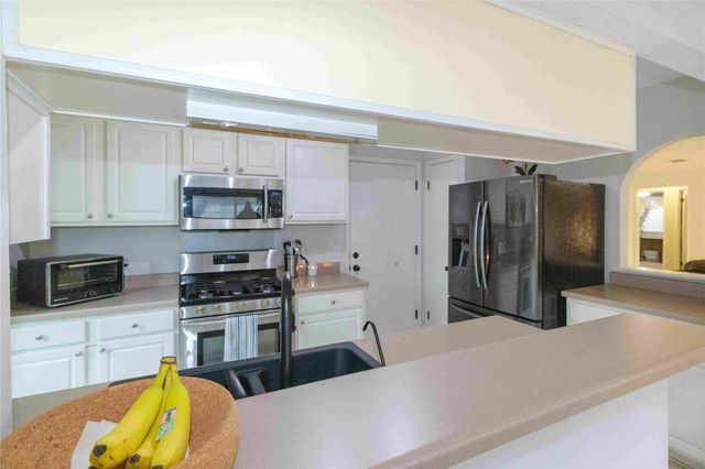 1609 Woodhill DR, Round Rock, TX 78681