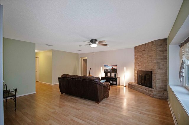 1609 Woodhill DR, Round Rock, TX 78681