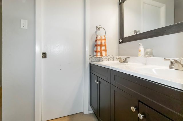 1609 Woodhill DR, Round Rock, TX 78681