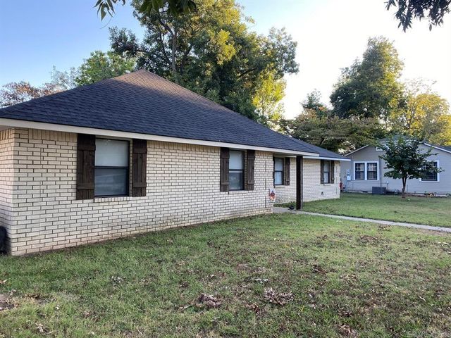 307-309 Market Street, Dardanelle, AR 72834
