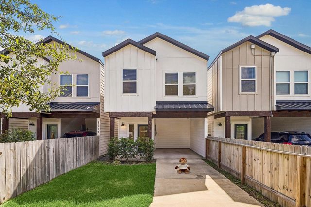 5710 Elysian Street, Houston, TX 77009